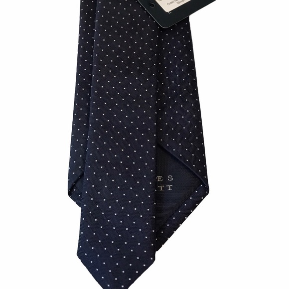 Charles Tyrwhitt Oxted Navy & White Pindot Hand Finished 100% Silk Tie - Picture 3 of 6